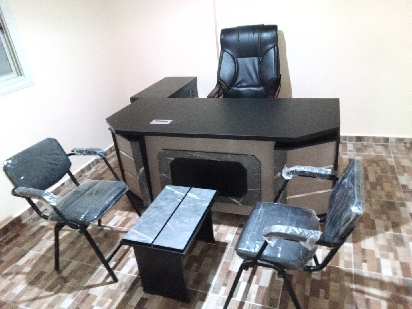 المركز المصري للأثاث المكتبي