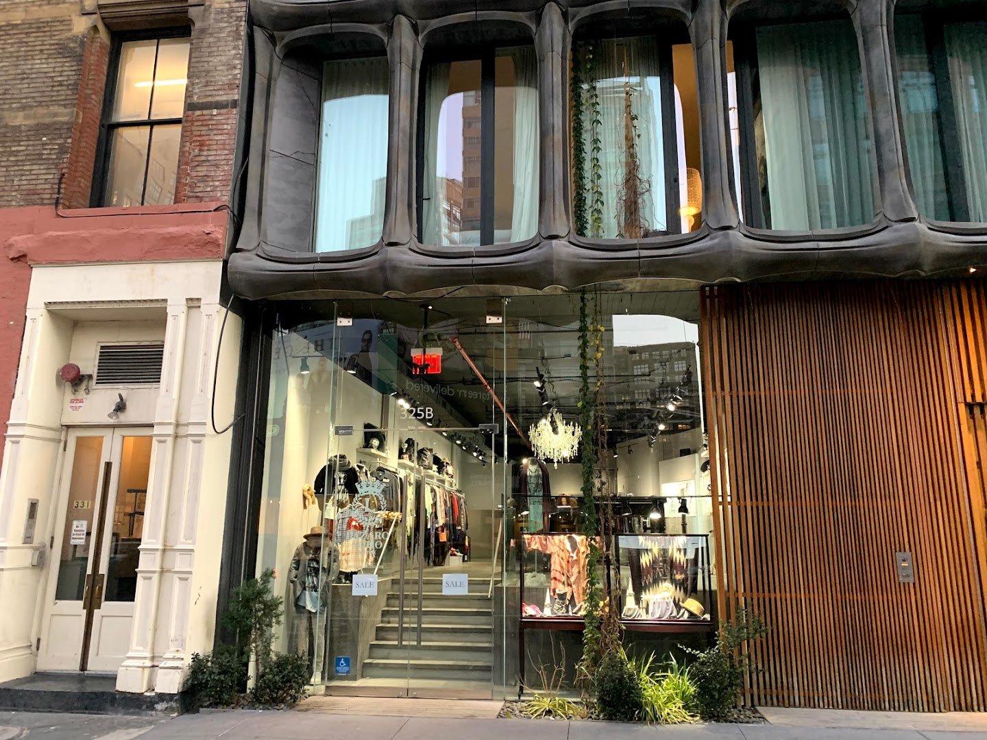 lazaro soho jewelry store